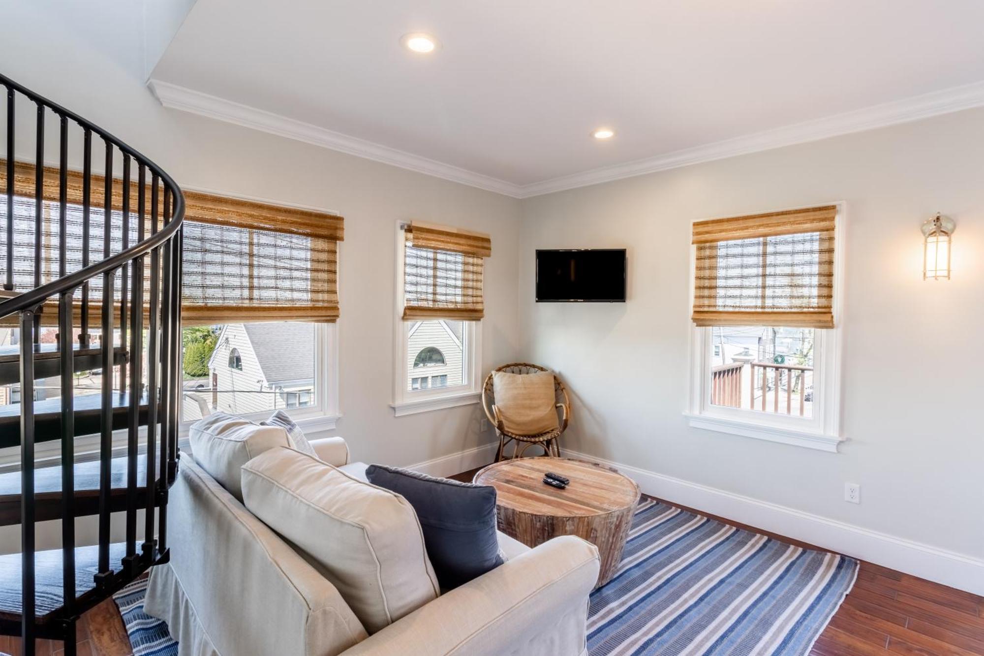 The Newport Lofts - 548 Thames Street Appartement Buitenkant foto