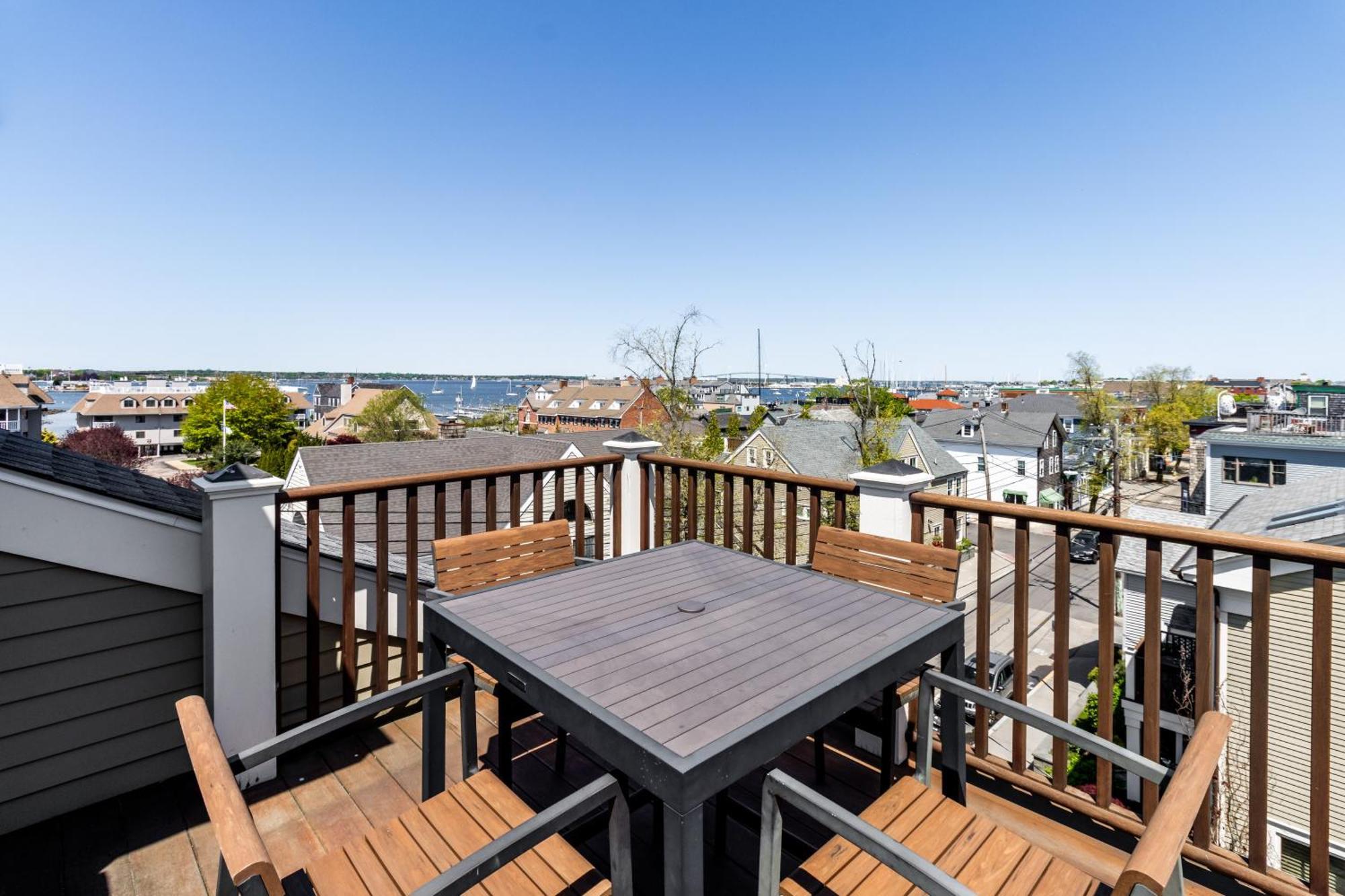 The Newport Lofts - 548 Thames Street Appartement Buitenkant foto