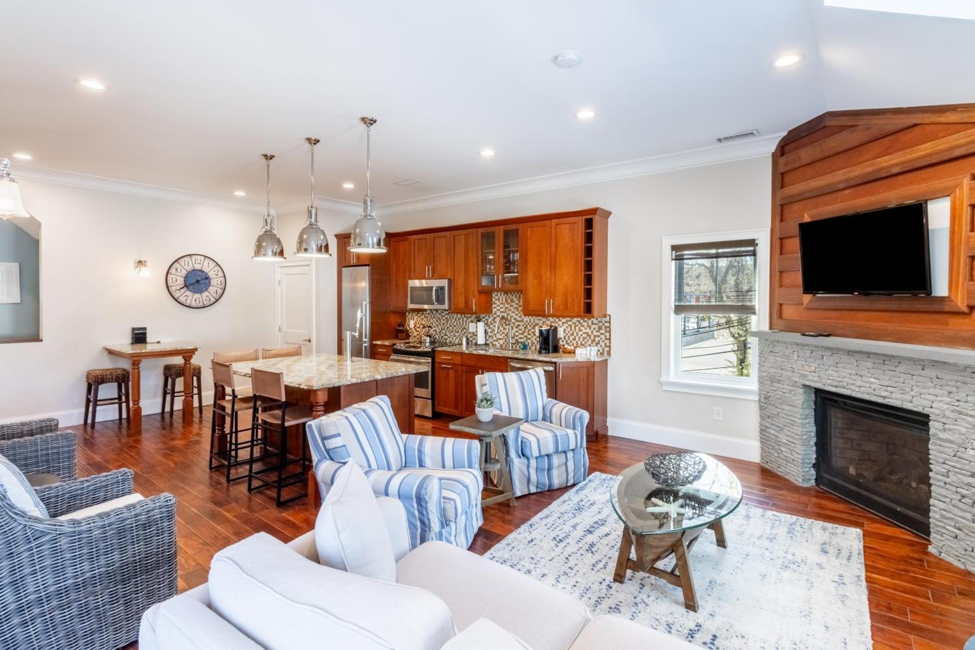 The Newport Lofts - 548 Thames Street Appartement Buitenkant foto